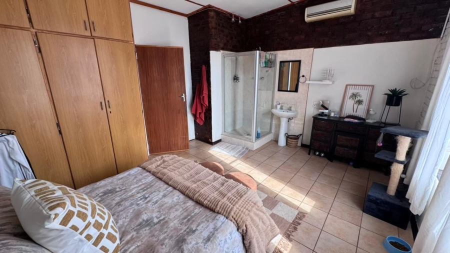 5 Bedroom Property for Sale in Royldene Northern Cape